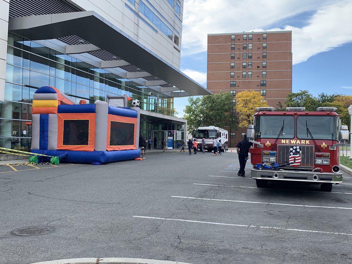 Every #SeeTestTreat program is unique- today participants and their children can enjoy the bouncy house, pumpkin painting, Zumba and visit with the Newark Fire Dept while they await their same-day results. 

#pathologists @pathologists