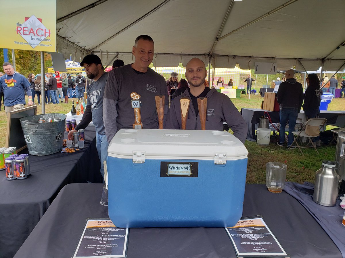 WitchdoctorBrew's tweet photo. Serving it up at the Crazy Brew Bash at Mt Southington!
#witchdoctorbrewing #crazybrewbash #oktoberfest #neipa #milkshakeipa #fruitsour https://t.co/dwTxOMpj3l
