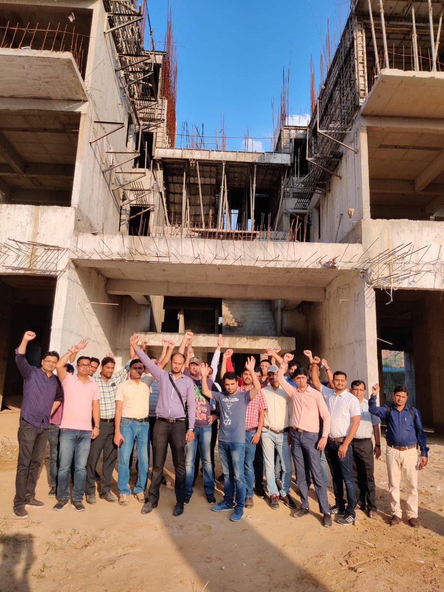 kapilcheetahh's tweet image. @PMOIndia flats allocated in PM AWAAS YOJNA in Haryana affordable housing @Supertechltd license number 163/164 of 2014. @cmohry @mlkhattar #TCPHaryana is sleeping. Possession in JAN 2020 &amp;amp; pathetic condition of project. @narendramodi what a common man do who trusted u @htTweets