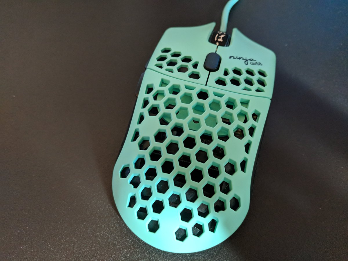 🎁GIVEAWAY🎁

im giving away a ducky keyboard and a final mouse air 58

to enter:

-follow <a href="/CoolerEsport/">Cooler Esports × Brawl Stars</a> 
-retweet this tweet
-like this tweet
-tag 2 friends

ends in 1 weeks, good luck :)