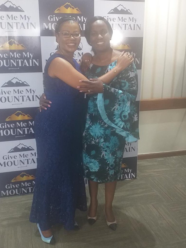 mumbigichuhi's tweet photo. Had a most enlightening and uplifting morning with @ItsEMuchemi at her monthly #BreakfastWithTheCEO. Thank you for your profound nuggets of wisdom. Thank you @africanbookhub, Nelson Mburu and the entire team. @WanjauMercy @BelindaMuendo I won't leave you behind for the next one. https://t.co/TSiUIXDonB