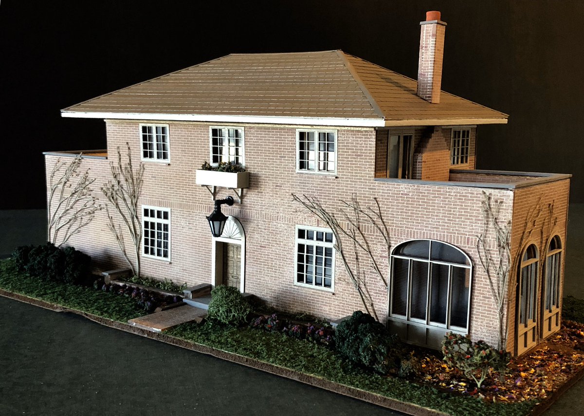 ScaleModelHomes's tweet photo. @Jen_Tribune Hi Jen. Thought you’d like to see the Rodham house model I donated to the PRHS. I’ll be on permanent display there. HRC loved it. https://t.co/CqZ7NP2XP0