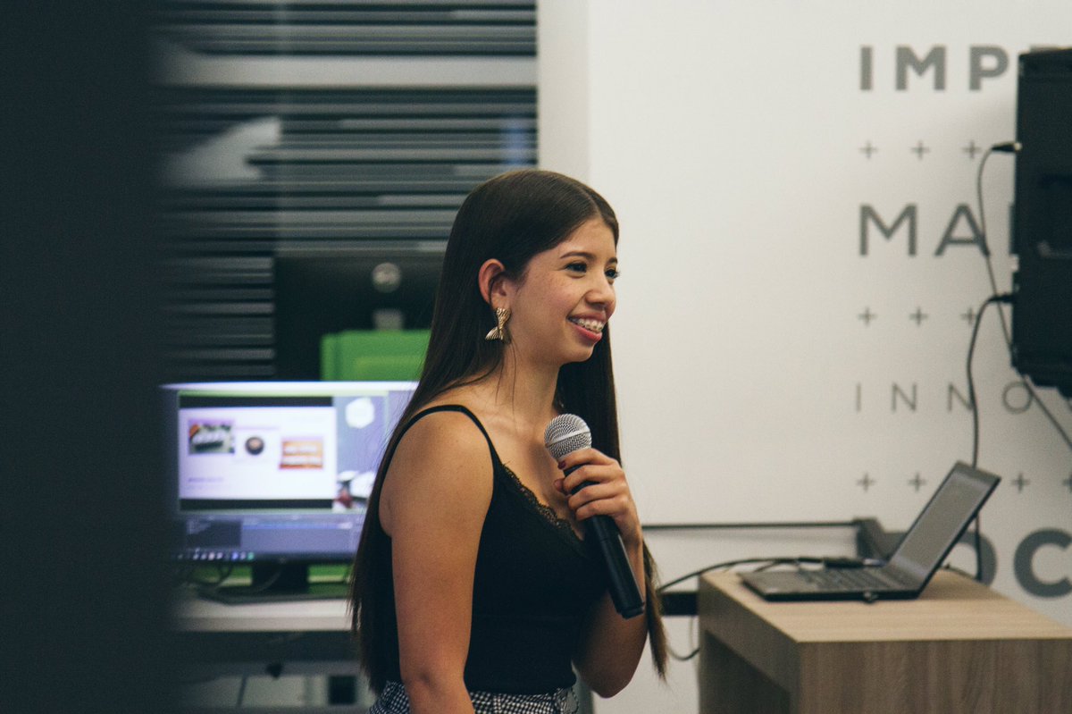 anamariasosam's tweet image. Una foticos de la #NodeWeek 🥰