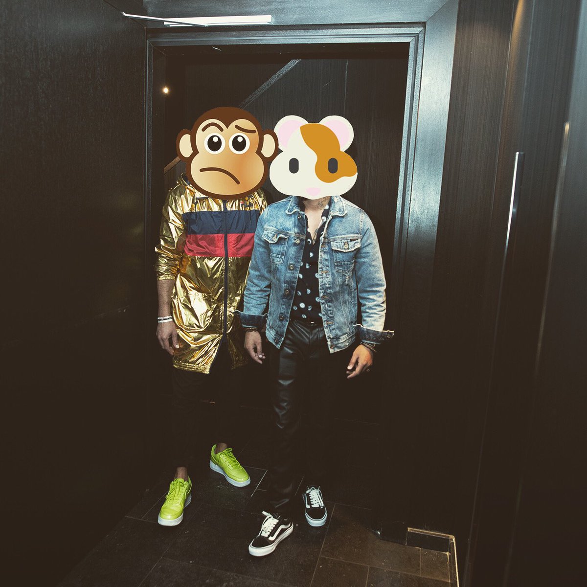 tragedie_off's tweet photo. Like a rockemoji 🤘🏽💯⚡️
#Emojistar #LifeStyle #CommeUnSamedi 
#AnimalStyle #OOTD #PicOfTheDay #QDLMood https://t.co/KqMTSBf3Tk