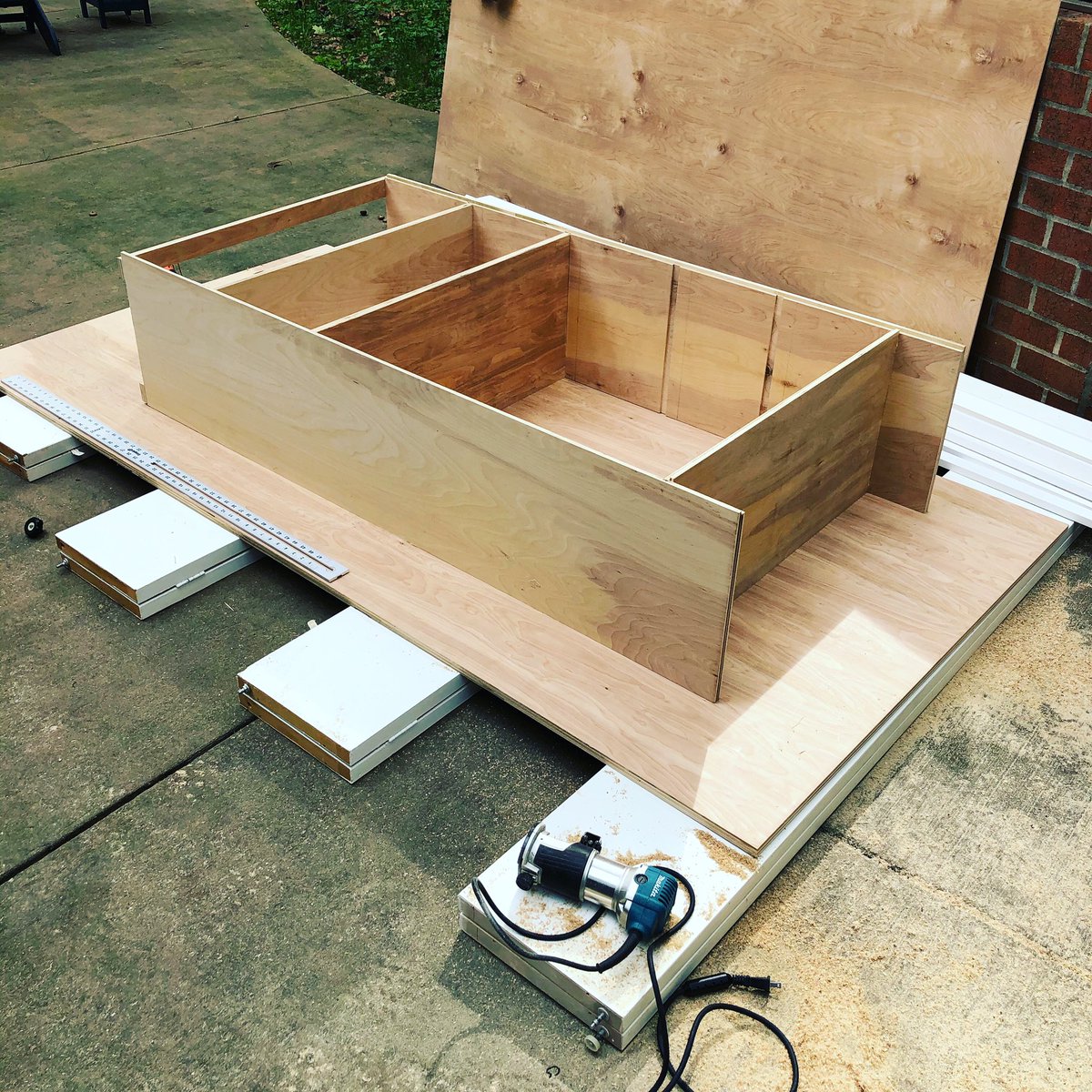 Contact us if you’re in need of custom built-ins and see how we can help you with maximizing storage#woodworking#shelving#trimwork.