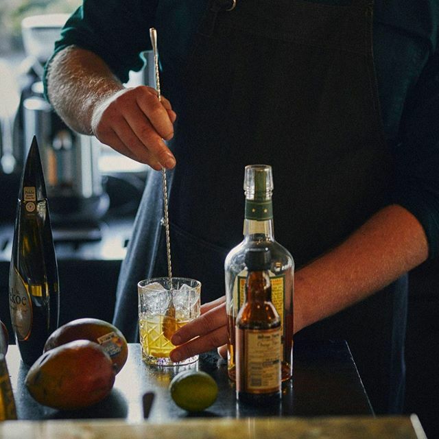 Pour it, shake it, serve it, enjoy it. Why not try one of our cocktails next time?⁠
-⁠
-⁠
-⁠
#thelobby #thelobbyfizeaustraat #thelobbynesplein #food #drinks #gezelligheid #Amsterdam #HotelV #cocktails #cocktail ift.tt/2oryZvS