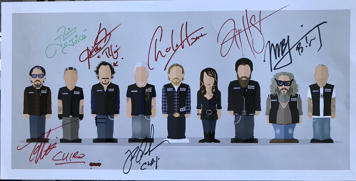 jinglefield75's tweet photo. Great comicon and finally added @markboonejunior, thanks for adding the glasses, love it.
just missing @davidlabrava  and @KateySagal . So hope I can finish this of. https://t.co/zRfZu9bfvU