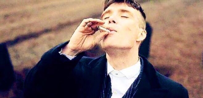 Sigara içenler genç yaşta ölmez.
Genç yaşta ölenler sigara içer.
S*kerim zararınızı!