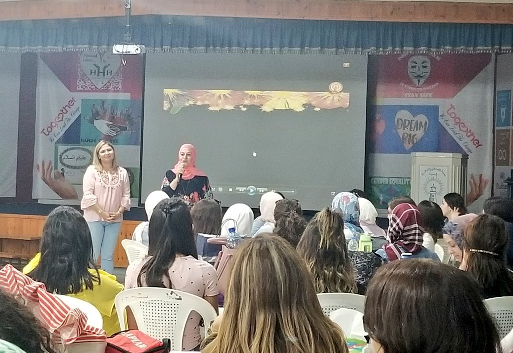 mahasinSA's tweet photo. ما أجمل العيش بين أناس إحتضنونا بإخلاص!
 لك  أيتها المربية الفاضلة كل التقدير والإحترام ونتمنى لك دوام الصحة والعافية https://t.co/MDDE1p08bl