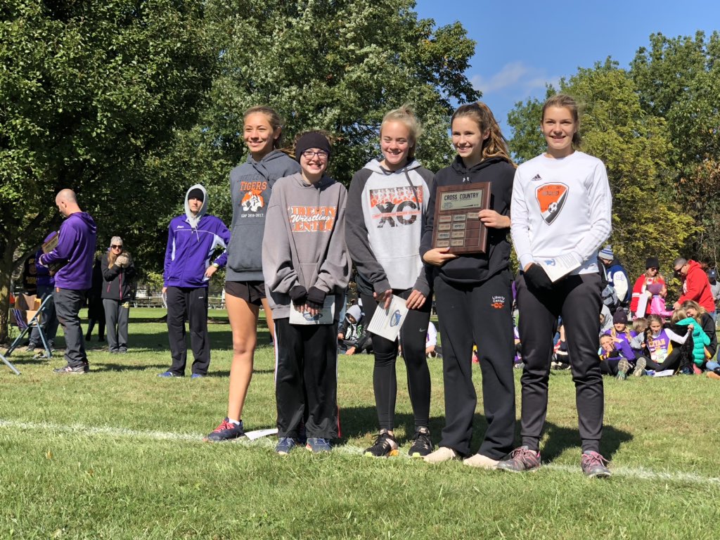 LibertyCenterXC's tweet photo. Amazing job to the LCXC JH Girls team for winning the NWOAL League title! We placed 1-2-4-5-21 to secure the victory! This is our 3rd straight league title. https://t.co/I0zgMfnwcV