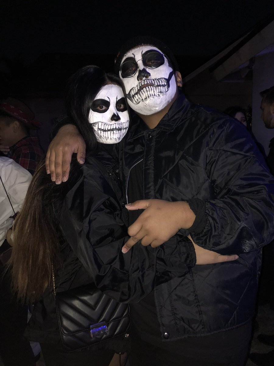 OGeeChrispy's tweet photo. class is in session #spookyszn 🎃 https://t.co/lY8i5slt6Y