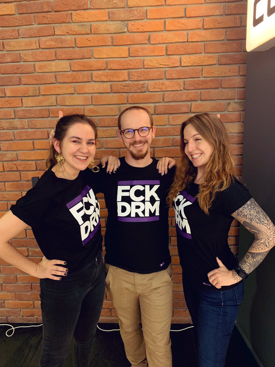 Celebrating International Day Against DRM with style😝 #FCKDRM