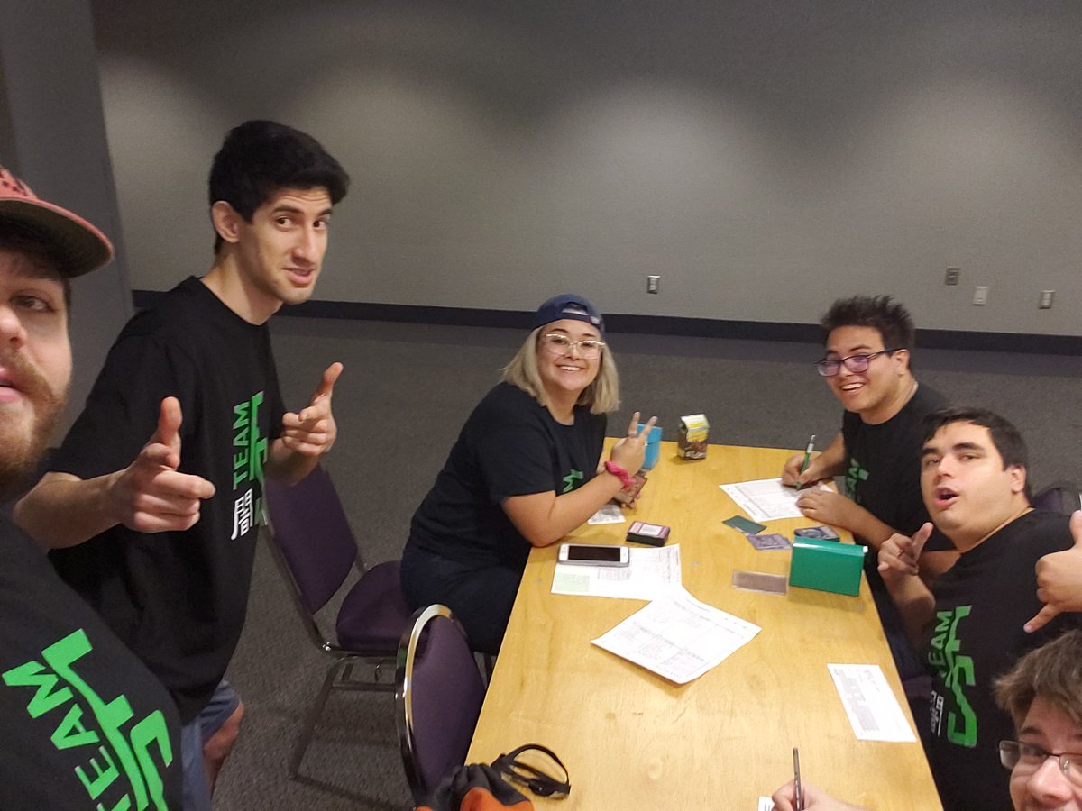 Uncannyaxis tweet media