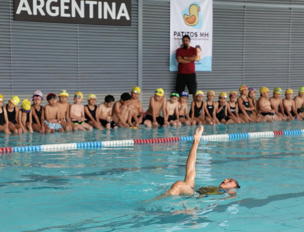 Al inicio de #PatitosMH nos acompañaron <a href="/GusAlpuche/">Gustavo Alpuche</a> Director del programa Elite de <a href="/PublicacionUAMN/">Universidad Anáhuac</a>, y las medallistas <a href="/naranjo_souza/">Daniela Souza Naranjo</a>, oro Panamericano, Pamela Tapia, patito primera generación, Alexa Tapia de Karate y ambas de Pentatlon Moderno 

#MHelCorazónDeLaCapital