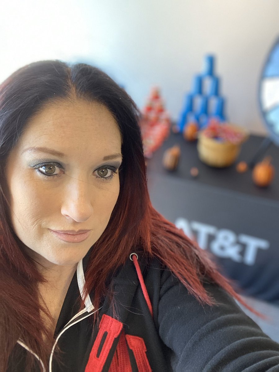 Melanie Smith tweet media