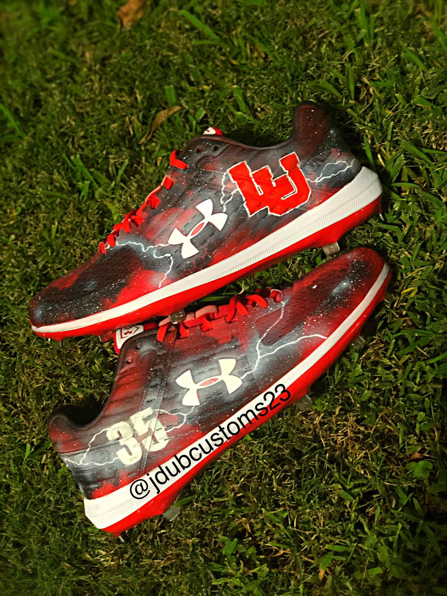 Jdubcustoms23's tweet photo. LU space custom🌩🔴⚫️ DM me for customs‼️ @AngelusDirect @LamarUniversity #Customs #Customshoes #customkicks #shoehead #sneakerhead #shoeart #angulus #anguluspaint #angulusshoes #igkicks #artistsonig #angelusdirect #artistoninstagram #art #jdub #dope #coolshoes #shoesforsale https://t.co/ZoLdmRe7DE