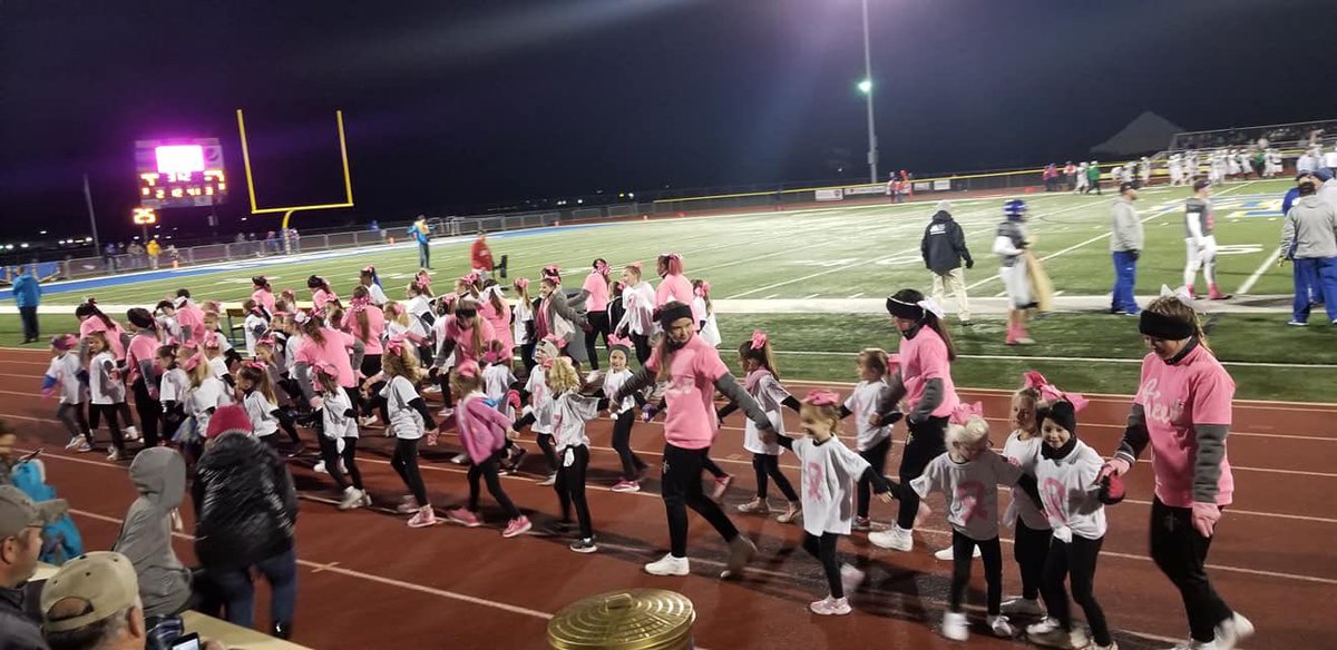 MFHScheer's tweet photo. Another win for the Trojans on a very special night!! 💕 We had tons of fun teaching the mini cheerleaders this week and they did awesome in their performance!! 💗 #whodoyouplayfor #foe https://t.co/IOOQay8p4X
