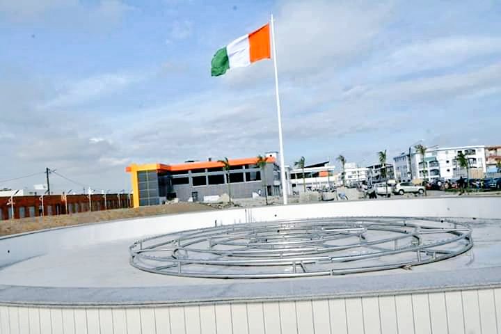 Badciss's tweet image. Commune de Koumassi ou la métamorphose d&apos;une cité qui surprend plus d&apos;un...
#Civ #Urbanisme, #EspacesPublics.