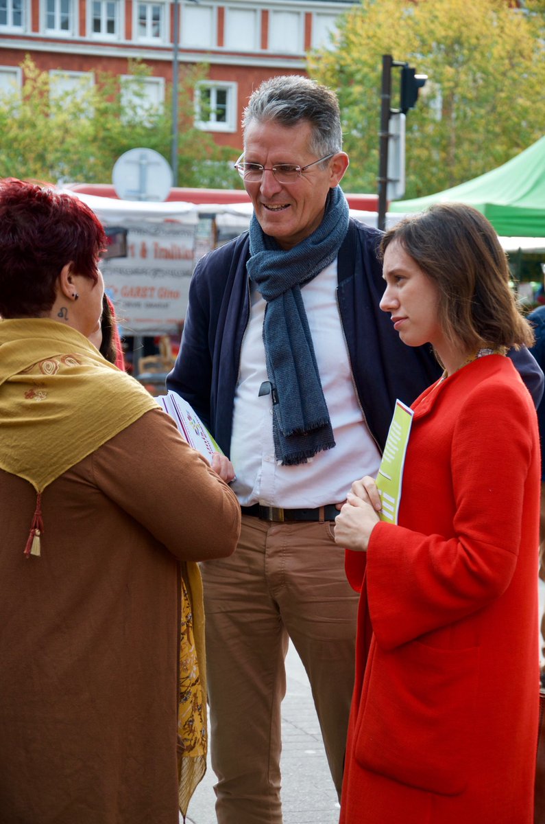 roxane_Lundy's tweet photo. Parce que nous trouvons chaque jour un peu plus l’énergie de construire un rassemblement qui apporte des solutions à nos besoins quotidiens et qui prépare l’avenir de notre ville, nous étions ce matin sur le marché du centre-ville #UnisPourGagner 🌳✨ #Beauvais https://t.co/d9Yubq3SlQ
