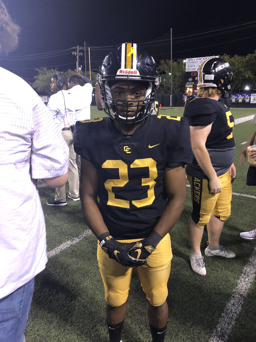 HotBallSports's tweet photo. MONTAVIOUS Ponder Interview With Hot Ball Sports Talk https://t.co/eXJCHMejI4 via @YouTube @MP23FB @dreamkingfilmz @CCPackersFball https://t.co/0b84nfy58G