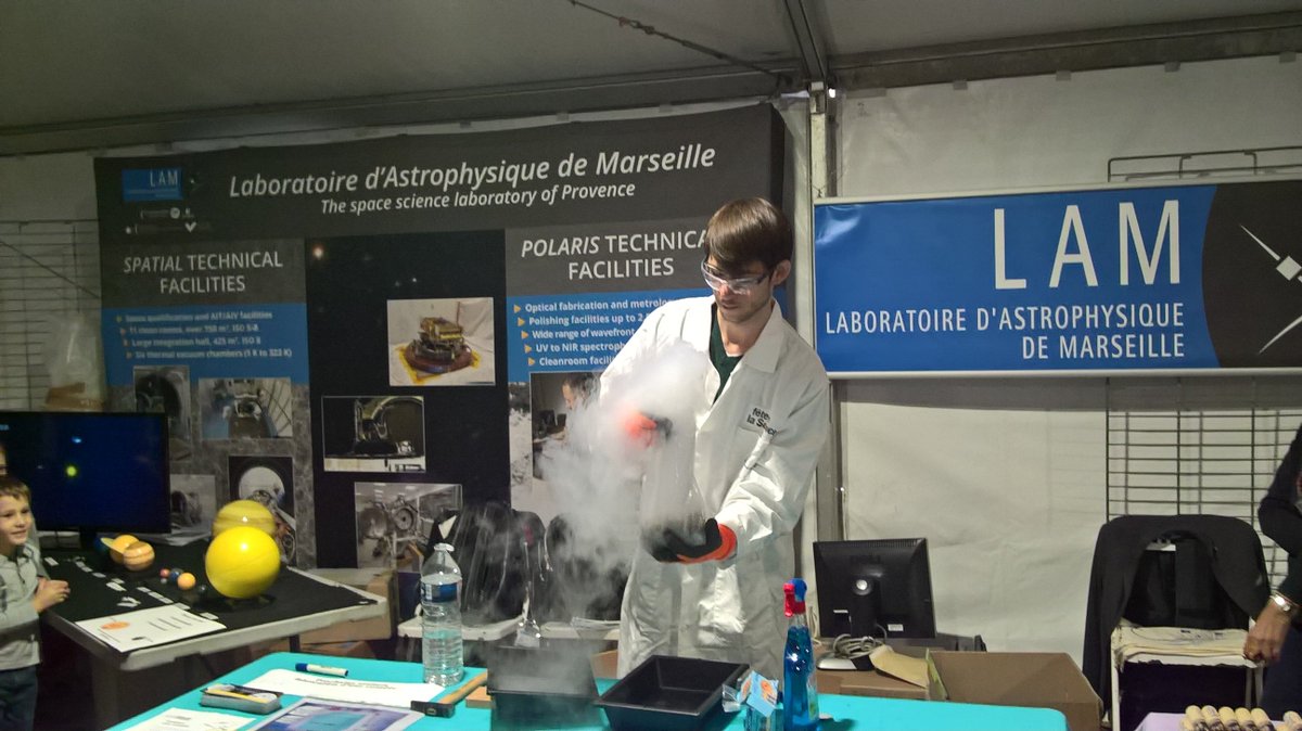 busciencesamu's tweet photo. ... et de pouvoir profiter de quelques stands voisins comme @InstitutFresnel et @LAM_Marseille @univamu #FDS2019 #FDSPACA https://t.co/jRS1KSIStA