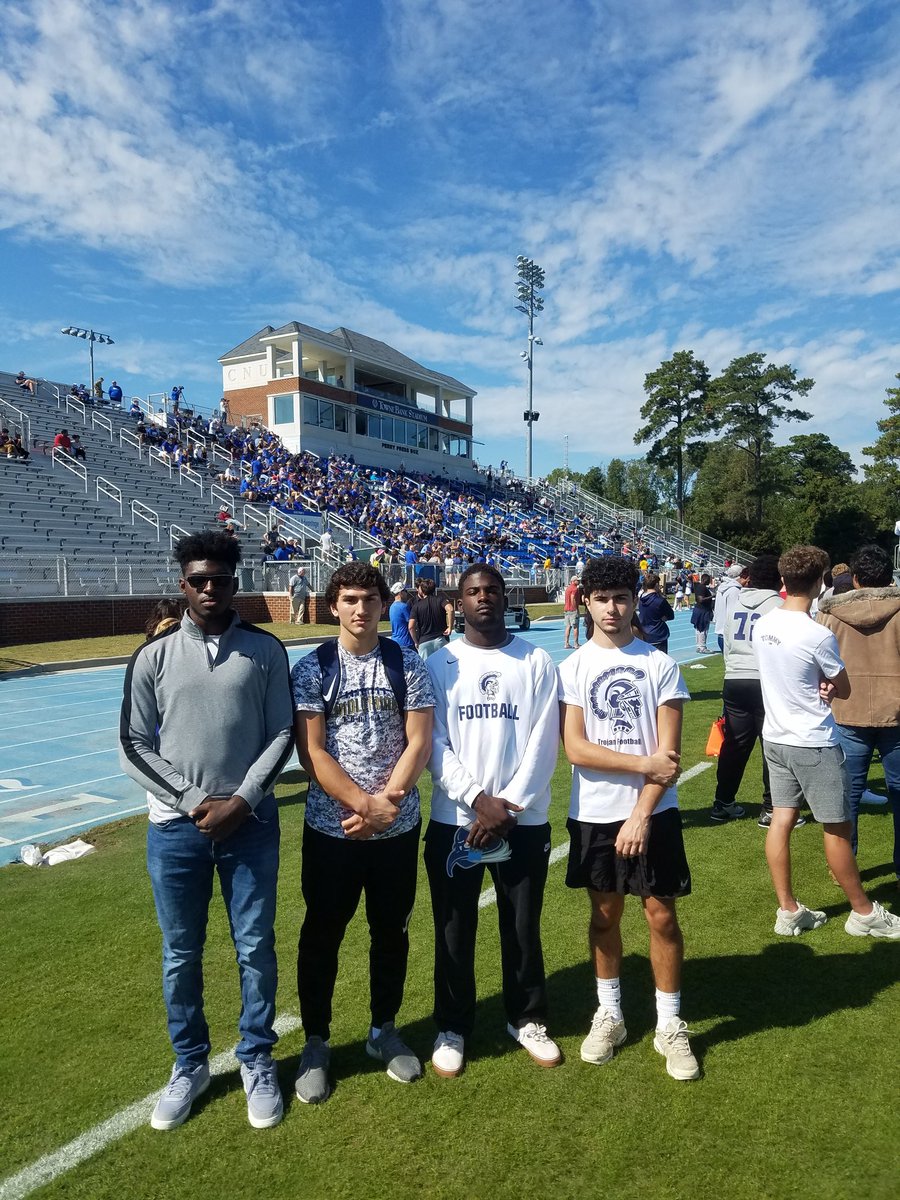 MidloTrojansFB's tweet photo. Trojan Seniors @WassupAnto @JustinKopecko @onegodddd and @JoshHuft at @cnu_football today. #Trojans #OwnIt https://t.co/KWzTTHdZCL