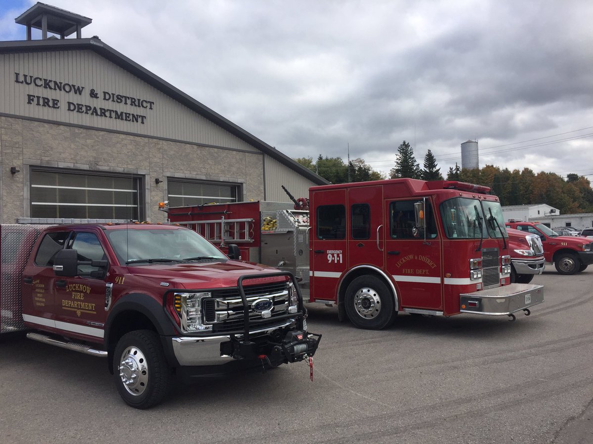 LeferinkMatthew's tweet image. Nice look at the Lucknow Fire hall and trucks today