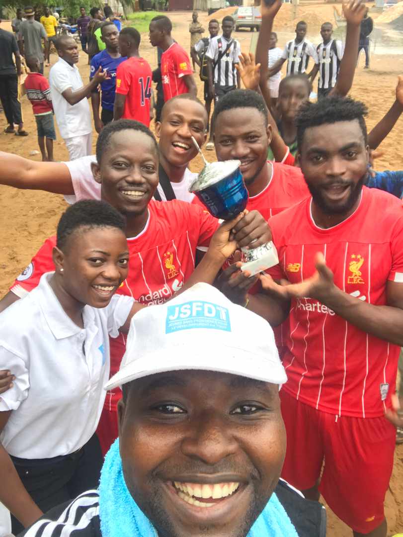 ASSOCIATIOJSFDT's tweet photo. Du coté de la zone Baguida , Avepozo , Port ... C'est la célébration. ,🥇🏆
#FairePlay
Félicitations aux Gagnants
#GalaJSFDT
@MOUVEMENTJSFDT https://t.co/6AkPbZEuHd