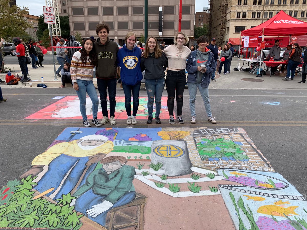 ArtTeach_AHHS's tweet photo. AHHS!!! Awesome work! This chalk art is amazing! https://t.co/tEvuwDy8mg