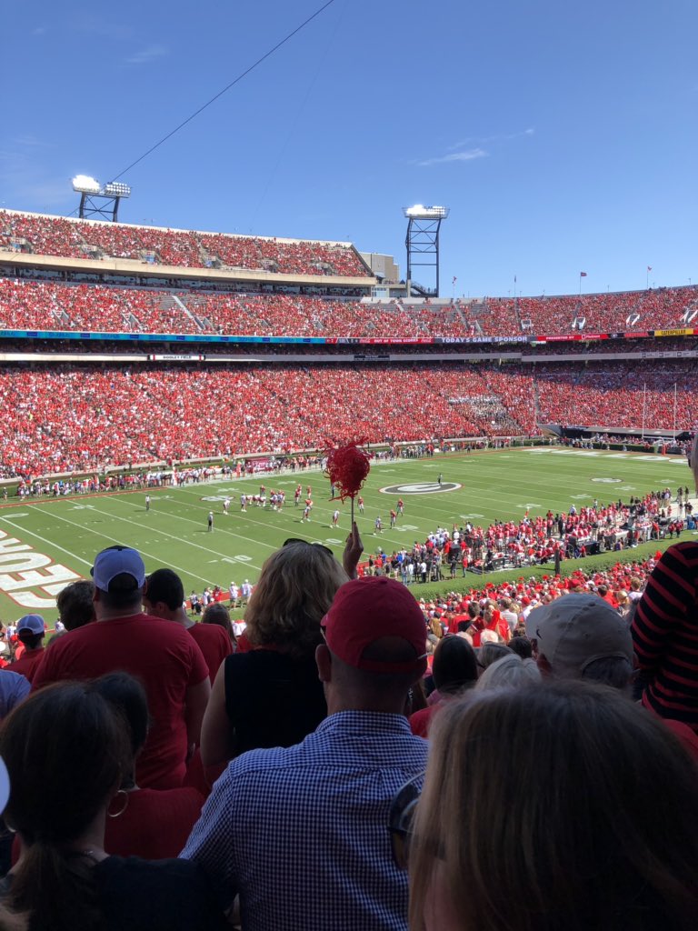 mmm7220's tweet photo. I’m at the UGA FOOTBALL game! Hope we win!!!😳😳😇😇😃😃😄 https://t.co/ydwrshESl2
