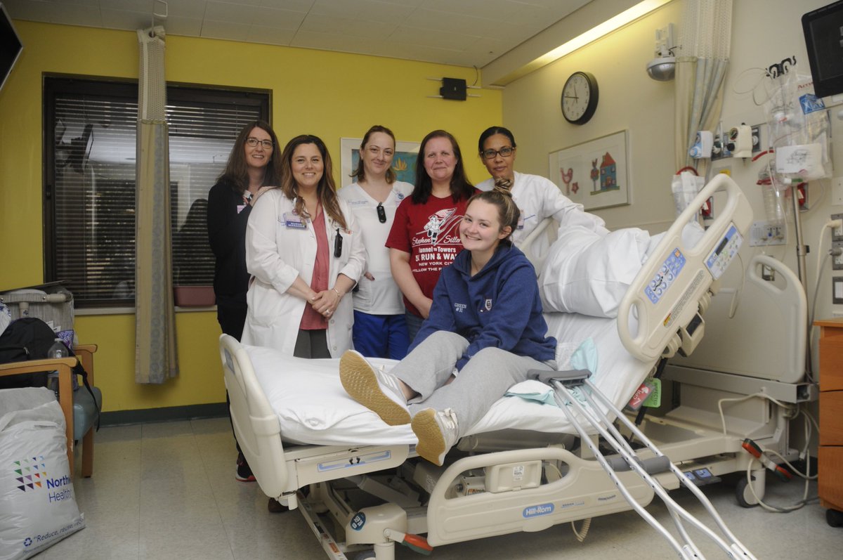 lenoxhill's tweet photo. A look👀 back at how we celebrated #PediatricNursesWeek 2019🎈🎉 Learn more about what makes our #nurses the compassionate and exceptional caretakers that they are. Video 👉 https://t.co/xhMdcx8PMq #NorthwellLife https://t.co/NDukd5PWad
