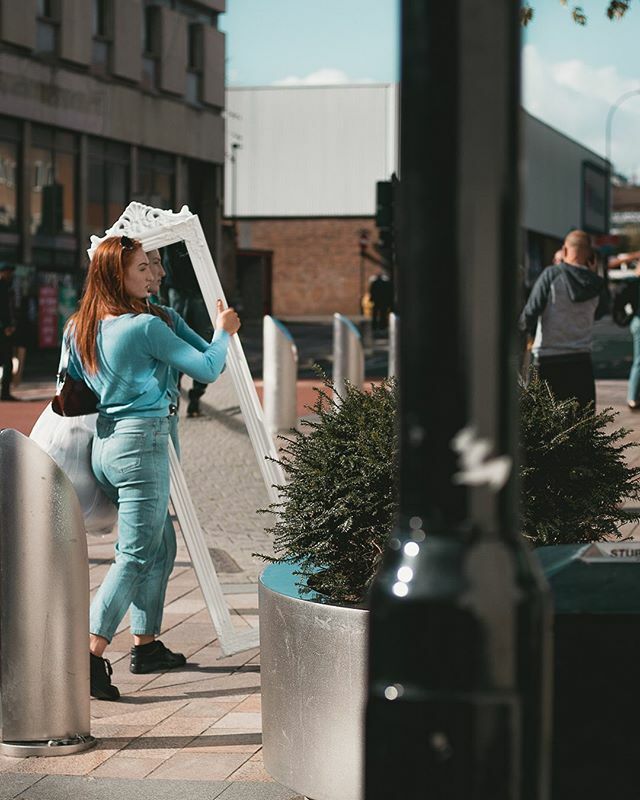 Mirror 📸
.
.
.
#undead_streets #SPiCollective #zonestreet #aspfeatures #human_streetphoto #street_avengers #ourstreets #timeless_streets #streetleaks #streetphotography #lacalleesnuestracolectivo #bcncollective #streetscenesmag #thesmartview #eyeshot… ift.tt/2IZxSur