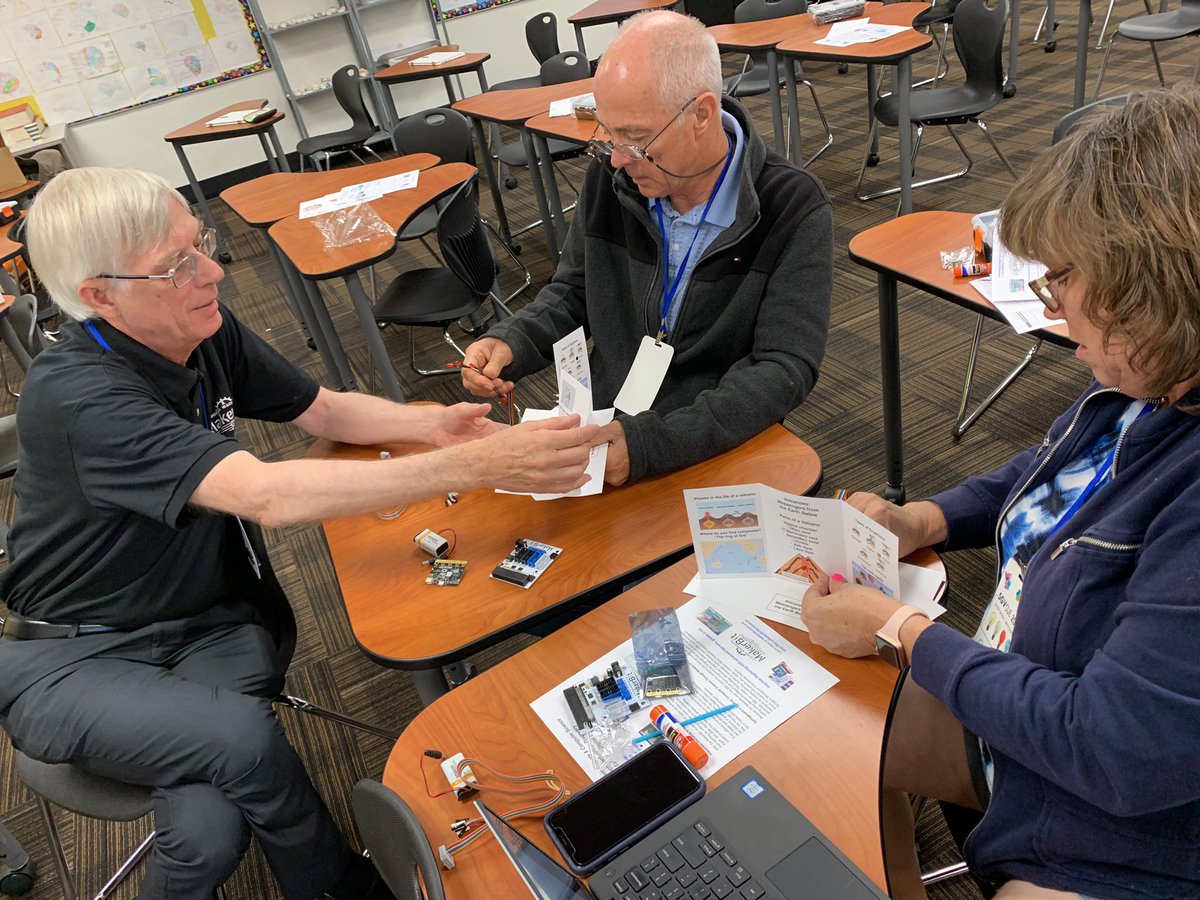 herrplatt's tweet image. @rogerwagner @TheMakerBit using #MakerBit for interactive student projects @SGVCUE #sgvcue19