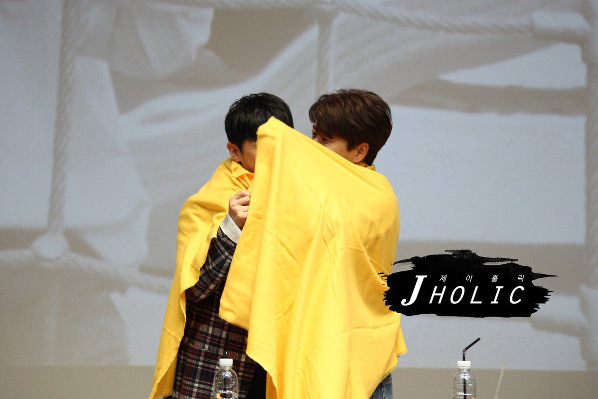 jholic_6's tweet photo. 191012 제이워크 '사사분기' 팬싸인회 프리뷰 5
너무 반가웠어요🥰 모두 좋은밤 되세요💕
#제이워크 #김재덕 #장수원
#J_walk #kimjaeduck #jangsuwon https://t.co/qdjCHRpjVp
