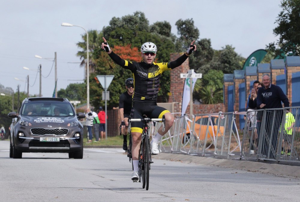 In the Bunch tweet media