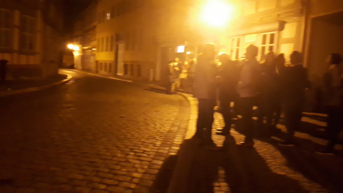 uwpeki's tweet photo. Was machen Bildungsberater*innen nach einem ganzen Tag Weiterbildung? Sich weiterbilden. Bei einer abendlichen Stadtführung #dvb19 #bildungsberatung #halberstadt https://t.co/UkXl2VpQW3