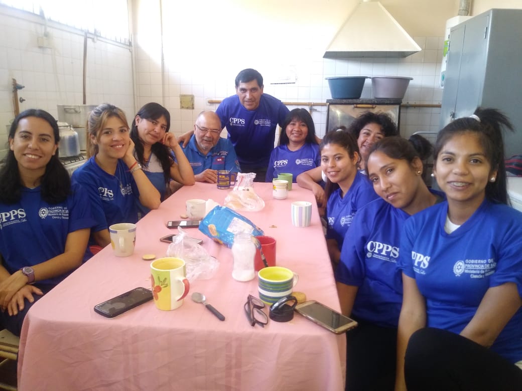 Reencuentro de los sábados <a href="/rubem_dario29/">ruben dario flores</a> con #CAI1AlmaFuerte , esperando a los niños de la zona! Equipo completo!! <a href="/fguillesaavedra/">GUILLERMO SAAVEDRA</a> <a href="/patriciapinasco/">Patricia Pinasco</a> <a href="/AlancayDel/">CAROLINA ALANCAY</a> <a href="/OscarGhillione/">Oscar Ghillione</a> <a href="/aniberruezo/">analia berruezo</a> <a href="/DanielMeril/">Alberto Daniel Meriles</a> <a href="/Carolin76748978/">Carolina Arnedo</a> <a href="/natali_ataide/">Natali Sutara Ataide 🙏</a> <a href="/SilvinaGonza1ez/">Silvina González</a>