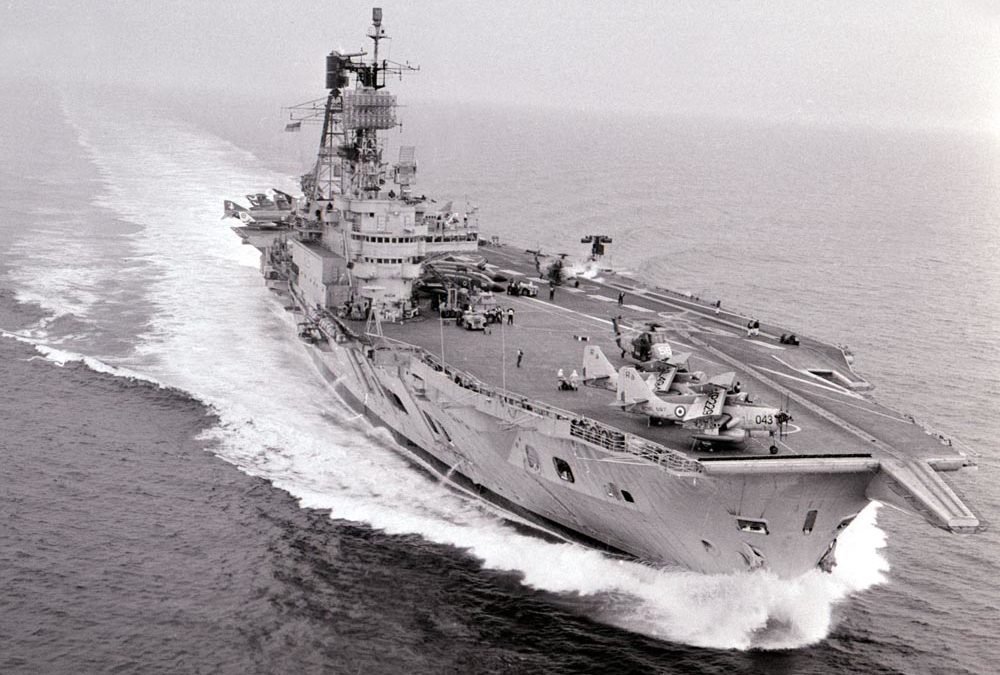 A little thread on another naval snippet.The 1970 Ark Royal Collision with a Soviet Destroyer.So lets begin off with some background, once upon a time there was the Cold War, in which two opposing sides, the West and the Warsaw Pact really didn't trust each other and were 2/