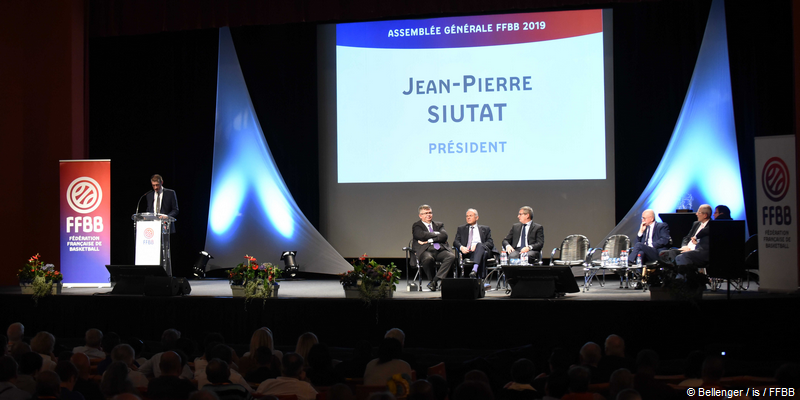 #BasketBall 
Assemblée-Générale de la <a href="/ffbasketball/">Fédération Française de BasketBall</a> à Vittel : 
> Budget 2018/2019 : 38,407 M€ (dont 28,5% issus des partenariats privés) 
>  710.970 licenciés (nouveau record)