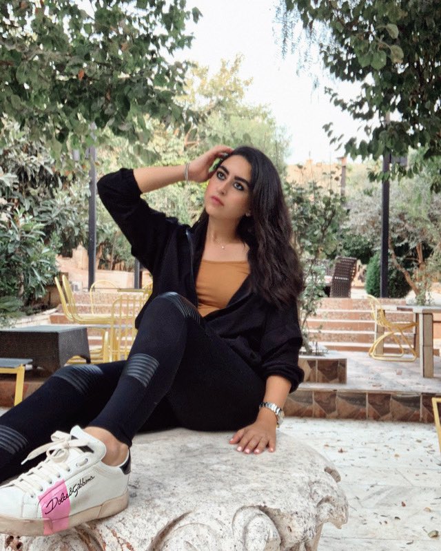 RobaYoussef's tweet photo. some chill time in my garden to get ready to proceed with my current and upcoming firm projects 🚧👷🏻‍♀️#architecture #interior #products #design #beirut #cairo #linesbyrobayoussef | info@robayoussef.com https://t.co/febG2k6CEg