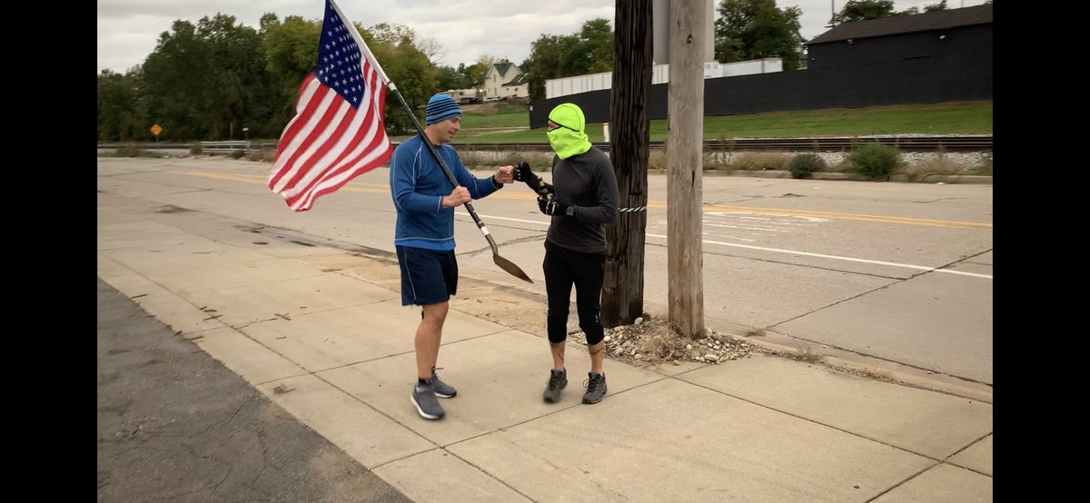 F3GrandRapids's tweet photo. 2 @F3MustardSeeds regions relay raced 35 miles (25 run/10 bike) from @BellsBrewery and @foundersbrewing to @TheWalldorff and finished within about a minute of each other (albeit GR with the better time 😉). @F3Nation @F3LakeEffect  #bettertogether #onenation #bragnar https://t.co/mUBuvmWoWd