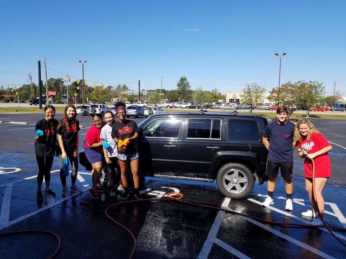 JHSFBLAPBL's tweet photo. We raised $200. Awesome job!!! https://t.co/eojfBMuICf