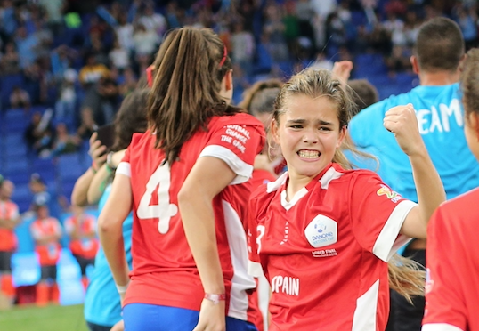 danonenationcup's tweet photo. 🇪🇸 SPAIN girls crowned WOOORLD CHAMPIOOONS 2019! Surely playing in their country AND in their team @rcdespanyol stadium encouraged them to give even more today! What a way to end this World Final 2019! Viva España!

#DNC2019 #PlayFootballChangeTheGame #Danone #OnePlanetOneHealth https://t.co/760gDH3Y5L