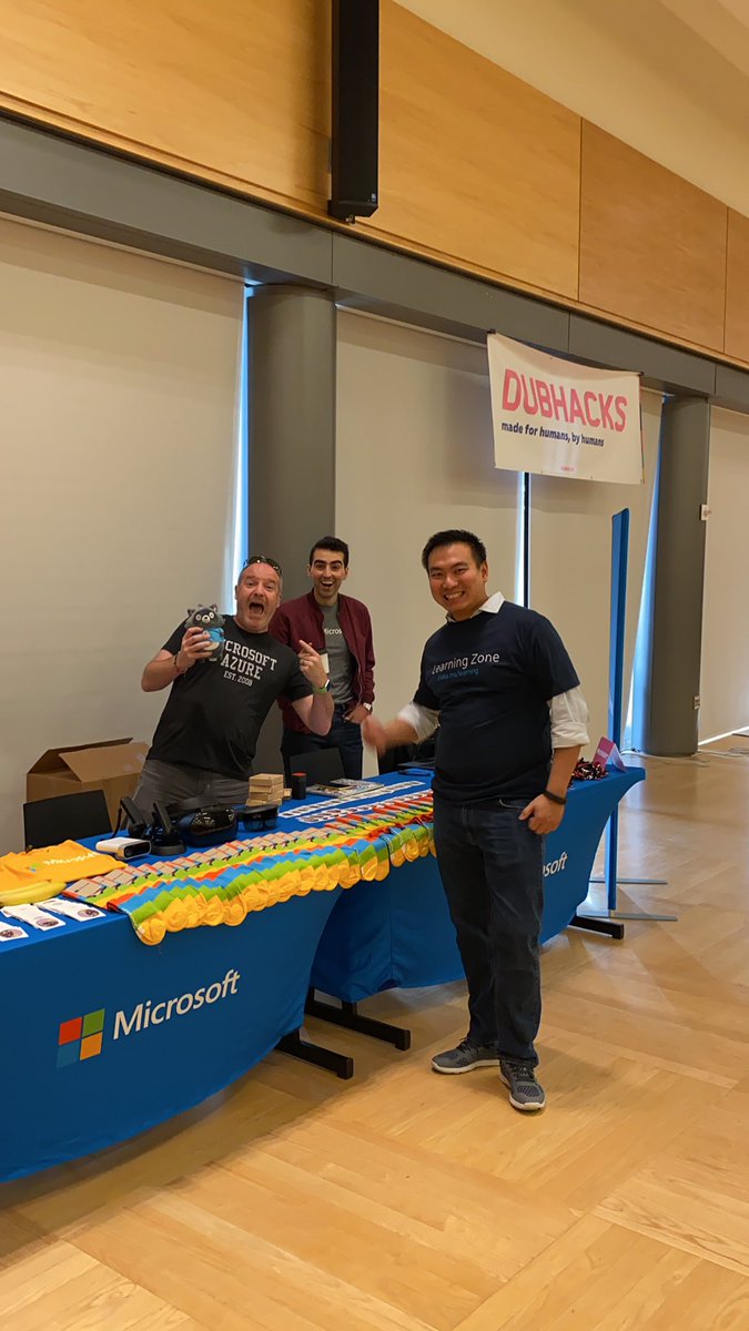 YannisLeb's tweet image. All ready! @jimbobbennett #Dubhacks