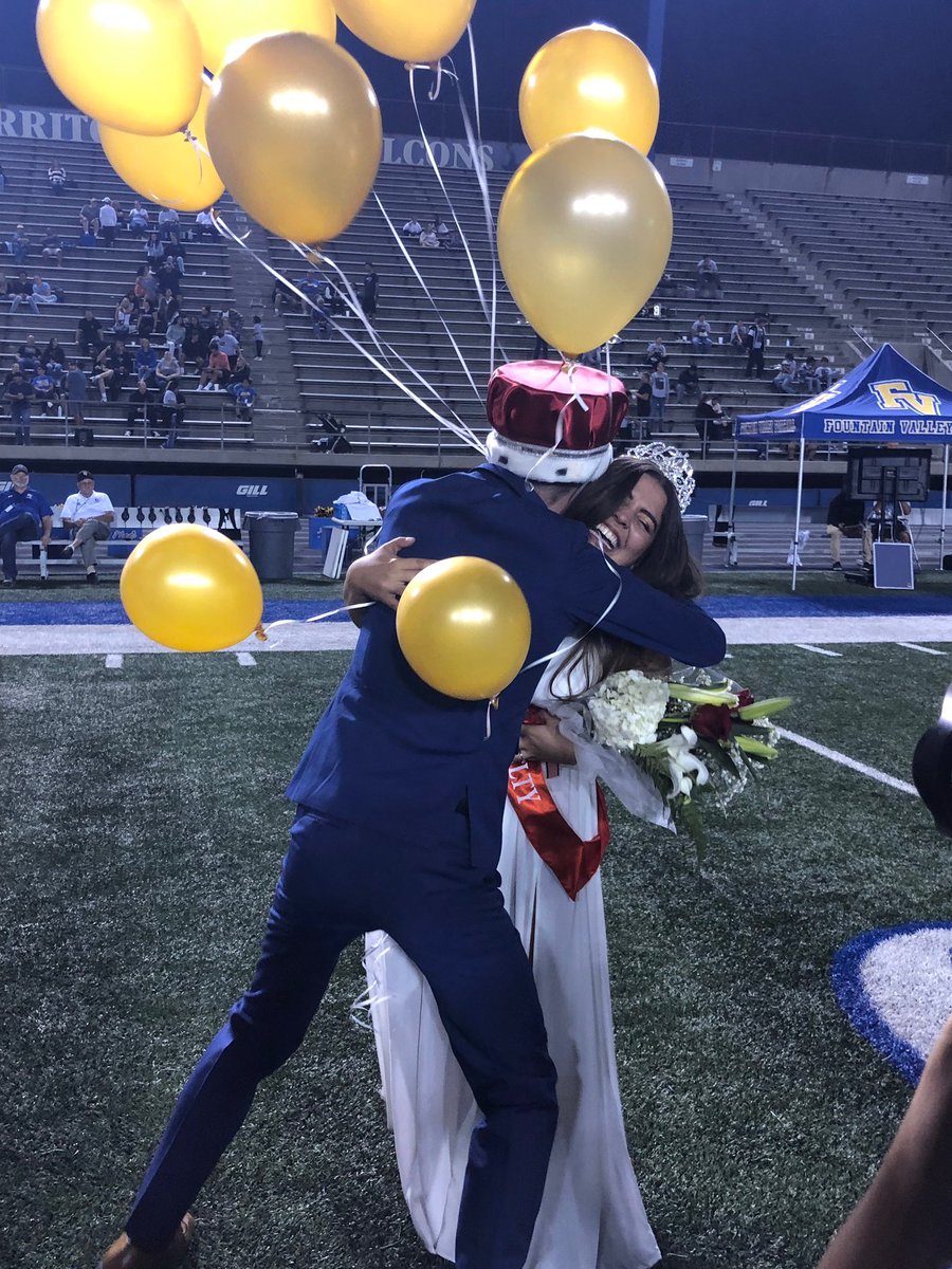 Who could ask for a better Homecoming night!!!! Thanks to everyone for coming out to the game!!!! #blessed #dreamscomingtrue #nighttoremember @asb_los @LAHSactivities @LosalLocos @MAlvarez02 @presleykp