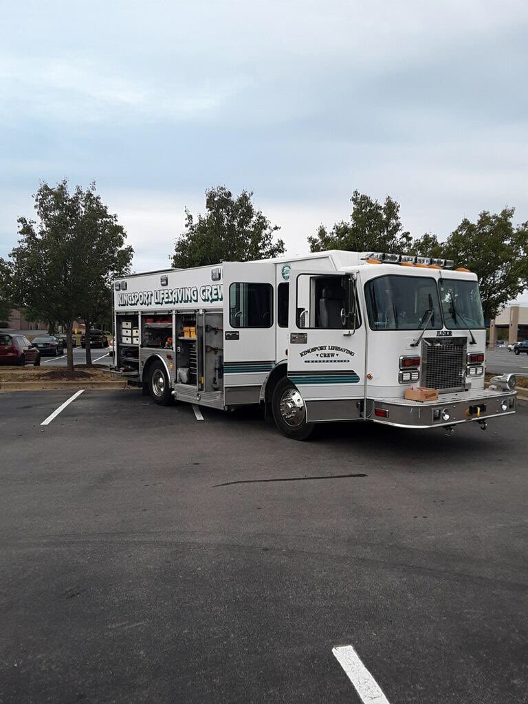 2773Lowes's tweet photo. Had an awesome fire safety day at Lowe’s of West Kingsport. Huge thanks to all the first responders that came out and to Eric Manis and all our Lowe’s heroes for setting up this event!!! https://t.co/nSoS3o5yc6