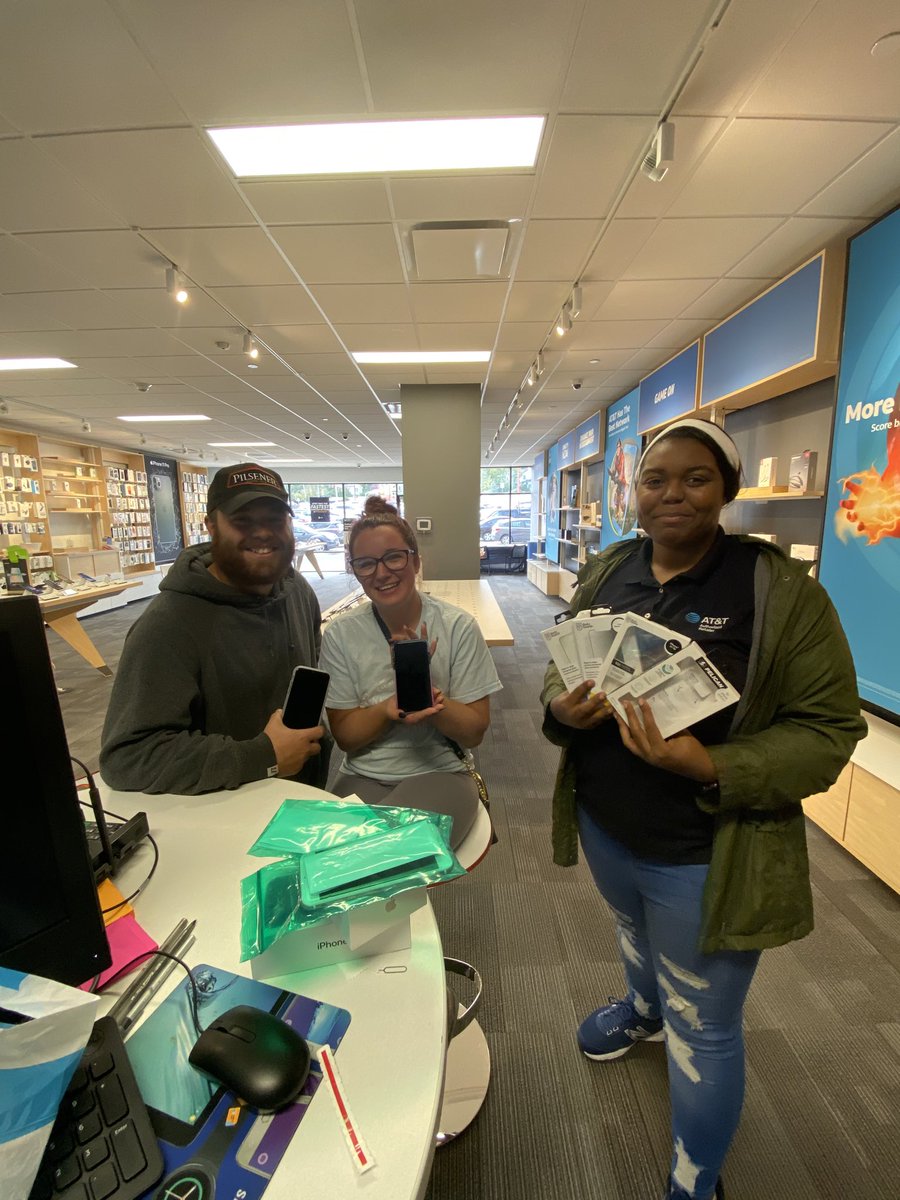 We out here doin what we do!!!
Selling VGAs and satisfactions!
#attportables #abington #cantstopwontstop