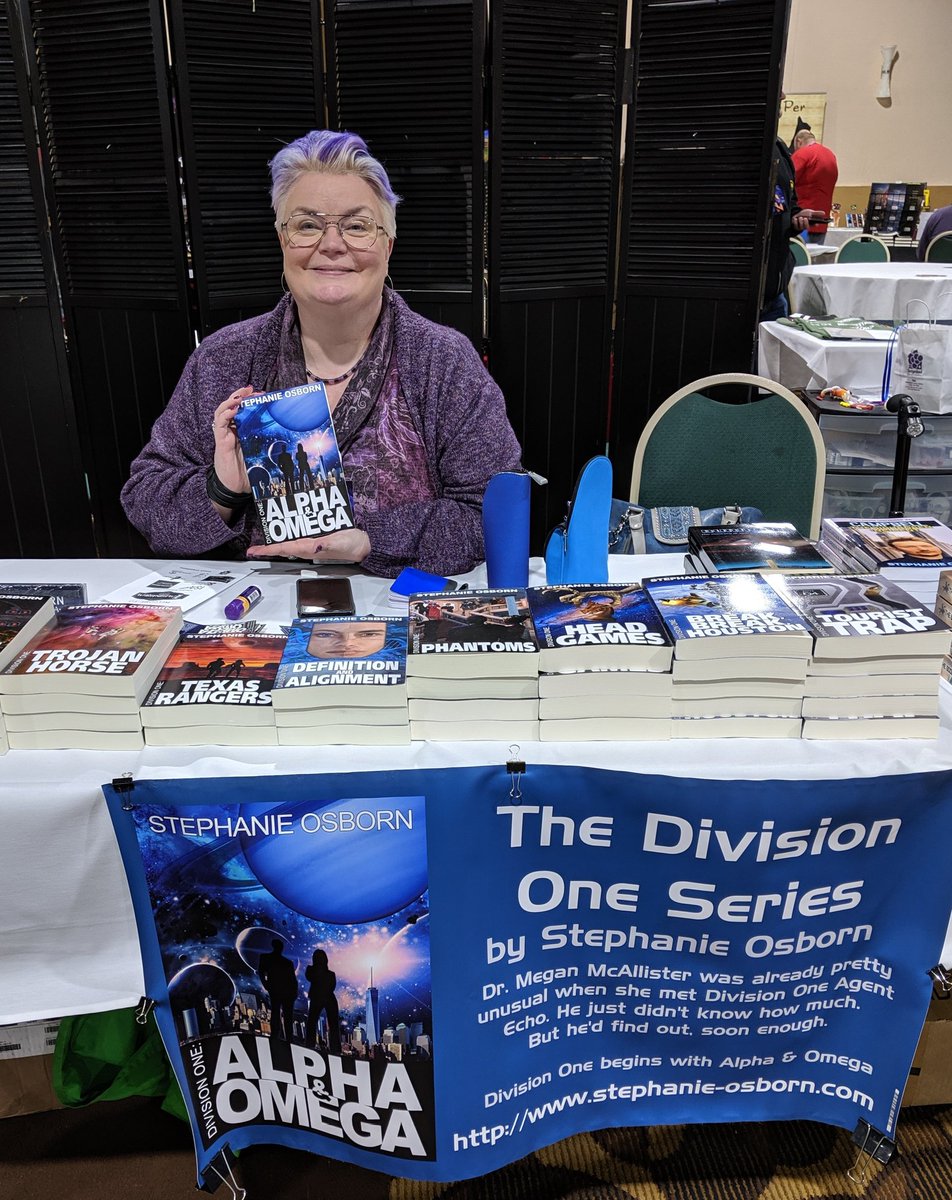 TeedRebecca's tweet image. Another interesting person at @ImaginariumCon: Stephanie Osborn (stephanie-osborne.com) is an astrophysicist who worked for NASA &amp;amp; trained astronauts before she became an SF author.