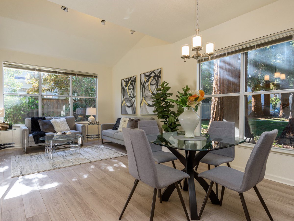 CribExpert's tweet photo. Don't miss the wonderful Mountain View townhouse at 431 Saint Julien Way.  Open today and tomorrow from 1-4PM. https://t.co/dohrIiVldd