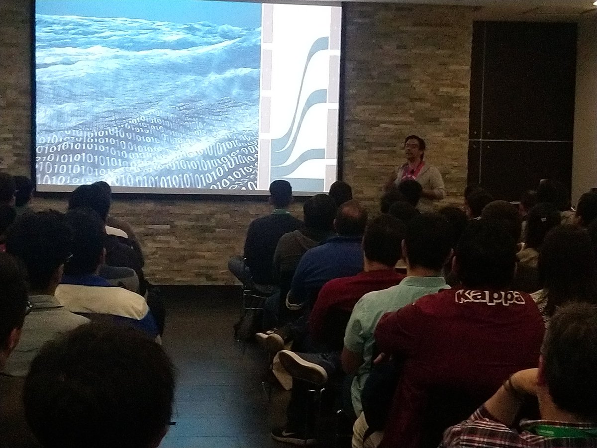 EcoMovistar's tweet photo. Nuestro partner en los talleres de Tableau @SclTug, @staticum nos cuenta acerca de las bondades de la Visualización de Datos en materias de exploración y conocimiento de la data. #BDWSCL
@tableau @tableaupublic @LuisBaezaP https://t.co/WQfrQq4i0l